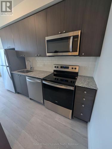 215 - 1415 Dundas Street E, Oakville, ON - Indoor Photo Showing Kitchen With Stainless Steel Kitchen