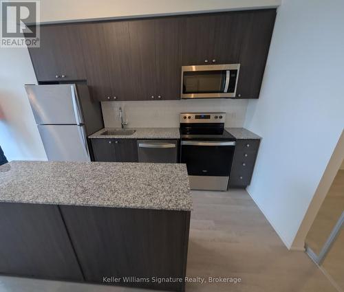 215 - 1415 Dundas Street E, Oakville, ON - Indoor Photo Showing Kitchen With Stainless Steel Kitchen