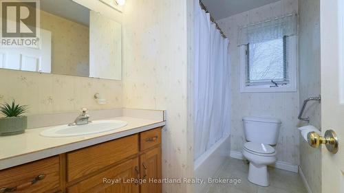 48 Lee Crescent, Goderich (Goderich Town), ON - Indoor Photo Showing Bathroom