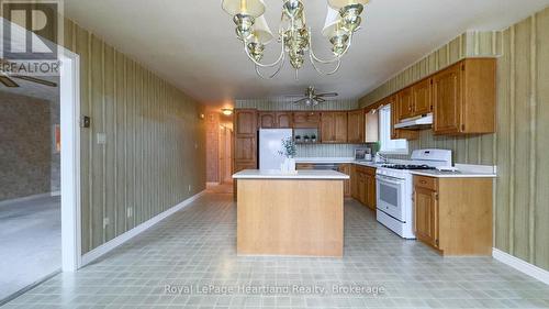 48 Lee Crescent, Goderich (Goderich Town), ON - Indoor Photo Showing Kitchen