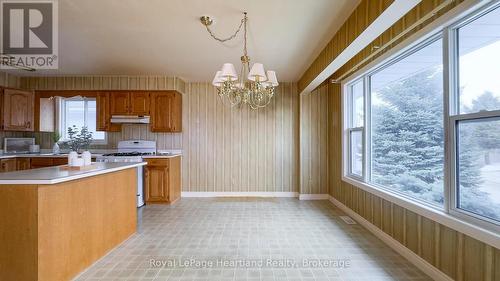 48 Lee Crescent, Goderich (Goderich Town), ON - Indoor Photo Showing Kitchen