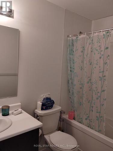 784 Heathrow Path, Oshawa, ON - Indoor Photo Showing Bathroom