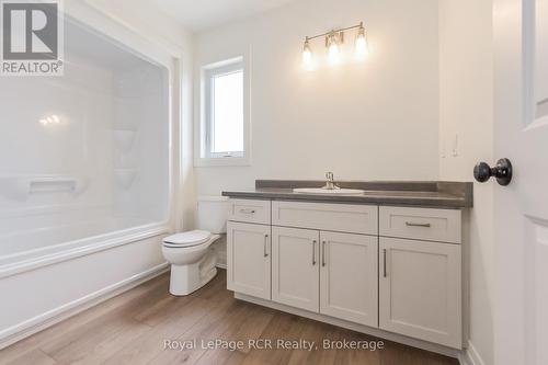 518 Newfoundland Street, Wellington North (Mount Forest), ON - Indoor Photo Showing Bathroom