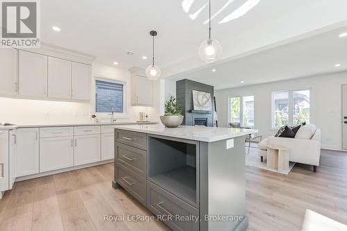 518 Newfoundland Street, Wellington North (Mount Forest), ON - Indoor Photo Showing Kitchen