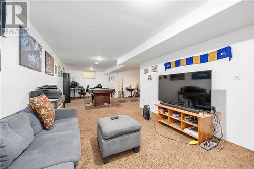 158 Finch Drive, Sarnia, ON - Indoor Photo Showing Living Room