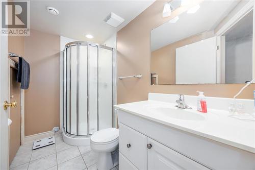 158 Finch Drive, Sarnia, ON - Indoor Photo Showing Bathroom