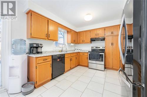 158 Finch Drive, Sarnia, ON - Indoor Photo Showing Kitchen