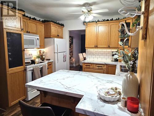 241 Carlbert St, Sault Ste. Marie, ON - Indoor Photo Showing Kitchen