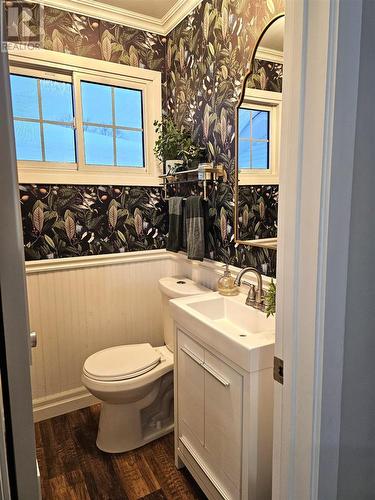 241 Carlbert St, Sault Ste. Marie, ON - Indoor Photo Showing Bathroom