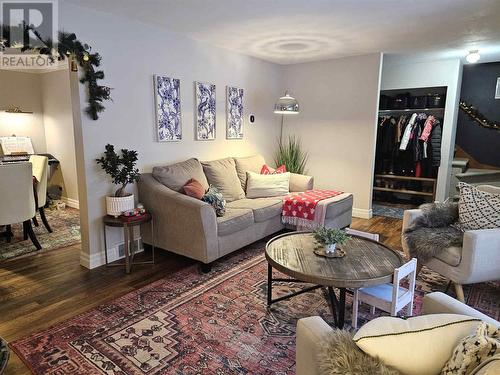 241 Carlbert St, Sault Ste. Marie, ON - Indoor Photo Showing Living Room