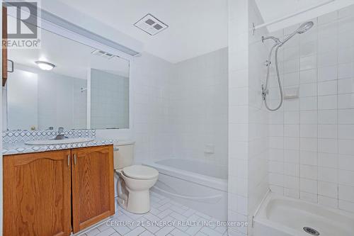 403 - 1589 St Bernard Street, Ottawa, ON - Indoor Photo Showing Bathroom