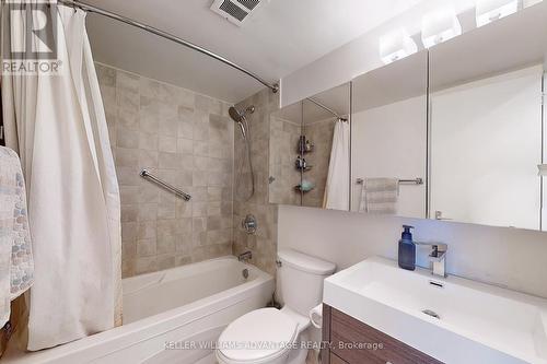 1608 - 40 Homewood Avenue, Toronto, ON - Indoor Photo Showing Bathroom