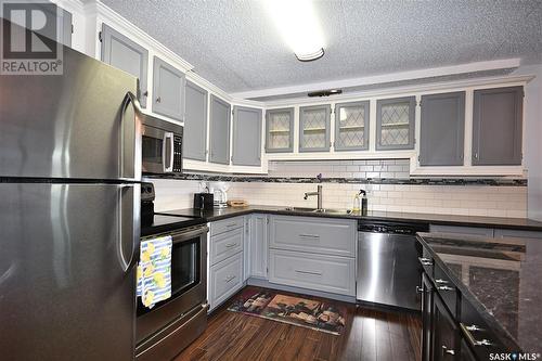 2C 516 River Street E, Prince Albert, SK - Indoor Photo Showing Kitchen With Upgraded Kitchen