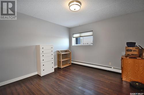 2C 516 River Street E, Prince Albert, SK - Indoor