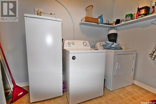 2C 516 River Street E, Prince Albert, SK - Indoor Photo Showing Laundry Room