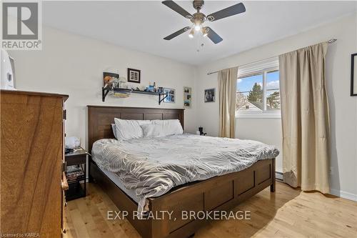 A & B - 185 Elm Street, Gananoque, ON - Indoor Photo Showing Bedroom