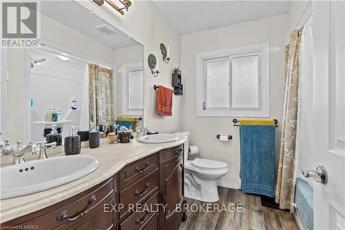 A & B - 185 Elm Street, Gananoque, ON - Indoor Photo Showing Bathroom