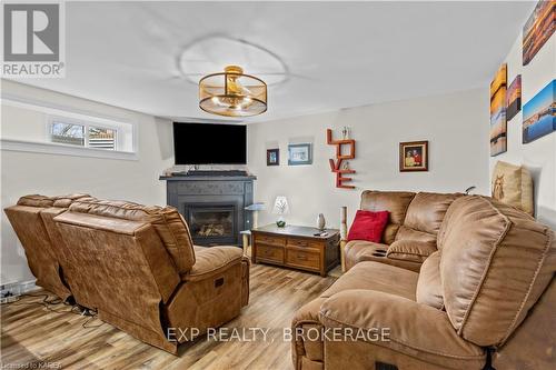 A & B - 185 Elm Street, Gananoque, ON - Indoor Photo Showing Living Room With Fireplace