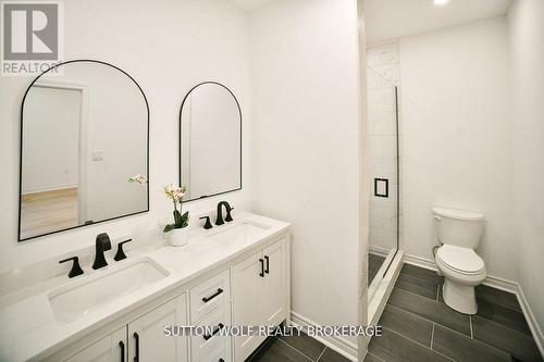 28 Concord Street, Strathroy-Caradoc (Se), ON - Indoor Photo Showing Bathroom