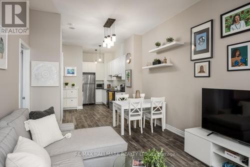 307 - 797 Don Mills Road, Toronto, ON - Indoor Photo Showing Living Room