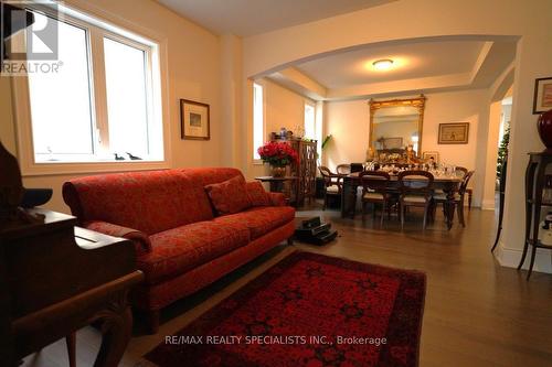 955 Wrenwood Drive, Oshawa, ON - Indoor Photo Showing Living Room