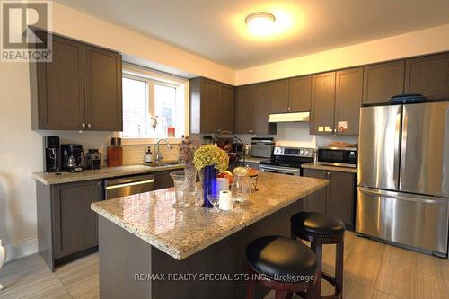 955 Wrenwood Drive, Oshawa, ON - Indoor Photo Showing Kitchen