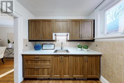 7 Mattice Road, Toronto, ON - Indoor Photo Showing Kitchen