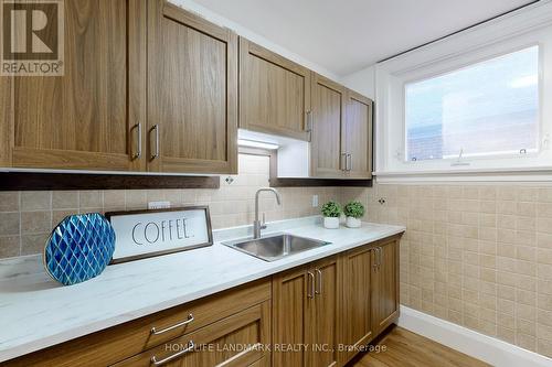 7 Mattice Road, Toronto, ON - Indoor Photo Showing Kitchen