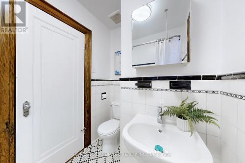 7 Mattice Road, Toronto, ON - Indoor Photo Showing Bathroom