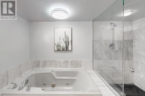 7 Mattice Road, Toronto, ON - Indoor Photo Showing Bathroom