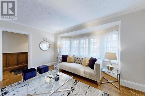 7 Mattice Road, Toronto, ON - Indoor Photo Showing Living Room