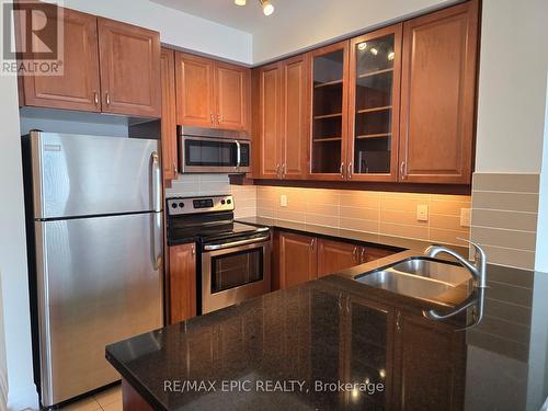 401 - 151 Upper Duke Crescent, Markham, ON - Indoor Photo Showing Kitchen With Double Sink