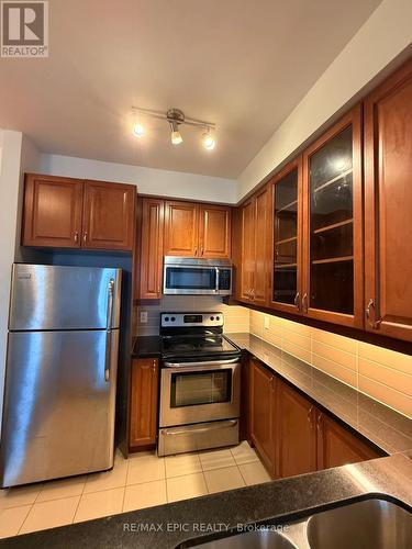 401 - 151 Upper Duke Crescent, Markham, ON - Indoor Photo Showing Kitchen With Double Sink