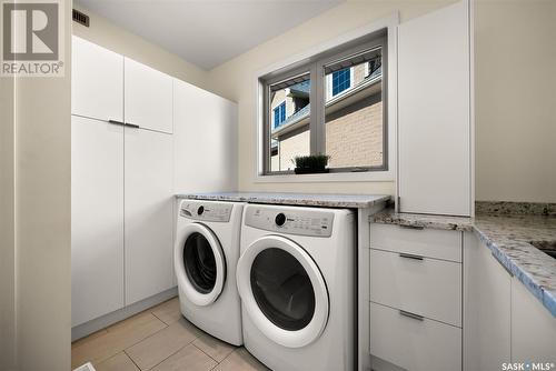 6106 Wascana Court, Regina, SK - Indoor Photo Showing Laundry Room