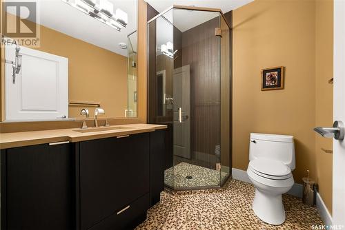 6106 Wascana Court, Regina, SK - Indoor Photo Showing Bathroom