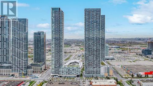 6005 - 950 Portage Parkway, Vaughan, ON - Outdoor