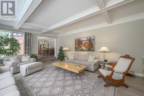 27 Heathdale Court, London, ON - Indoor Photo Showing Living Room