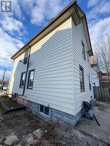 4768 St Lawrence Avenue, Niagara Falls (210 - Downtown), ON - Outdoor