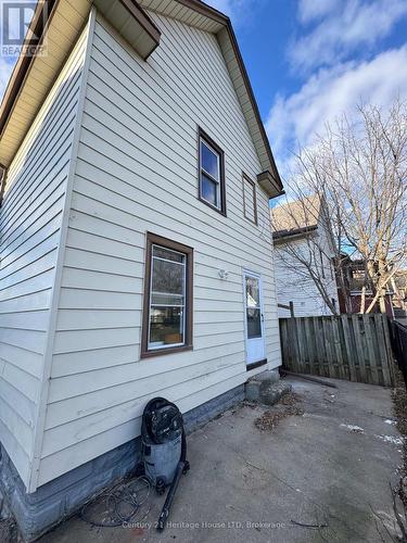 4768 St Lawrence Avenue, Niagara Falls (210 - Downtown), ON - Outdoor With Exterior