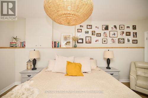 247 Humboldt Parkway, Port Colborne (875 - Killaly East), ON - Indoor Photo Showing Bedroom