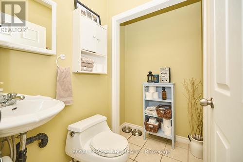 247 Humboldt Parkway, Port Colborne (875 - Killaly East), ON - Indoor Photo Showing Bathroom