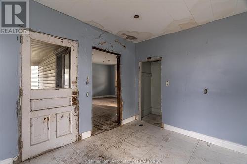 188 Adelaide Street South, Chatham, ON - Indoor Photo Showing Other Room