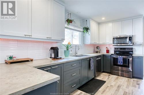 1624 Hickory, Windsor, ON - Indoor Photo Showing Kitchen With Double Sink