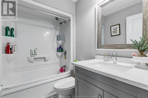 3575 Hallee Crescent, Windsor, ON - Indoor Photo Showing Bathroom