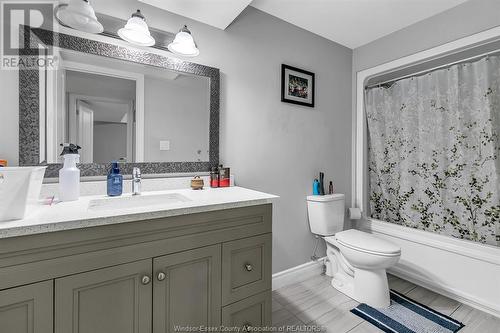 3575 Hallee Crescent, Windsor, ON - Indoor Photo Showing Bathroom