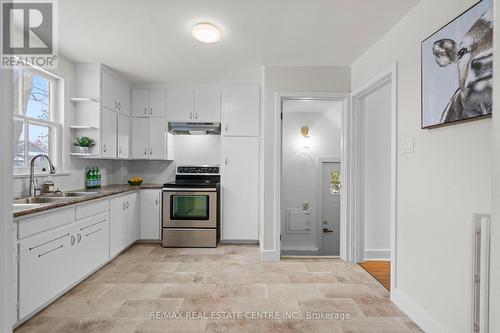 71 Zina Street, Orangeville, ON - Indoor Photo Showing Kitchen With Double Sink