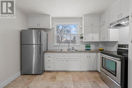 71 Zina Street, Orangeville, ON - Indoor Photo Showing Kitchen With Double Sink