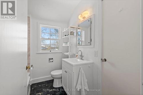 71 Zina Street, Orangeville, ON - Indoor Photo Showing Bathroom