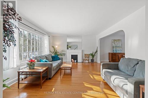 71 Zina Street, Orangeville, ON - Indoor Photo Showing Living Room With Fireplace