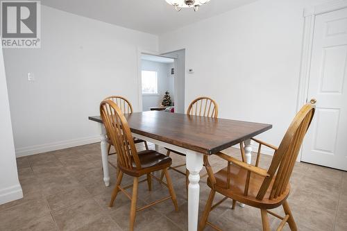 18 Rosedale Pl, Sault Ste. Marie, ON - Indoor Photo Showing Dining Room